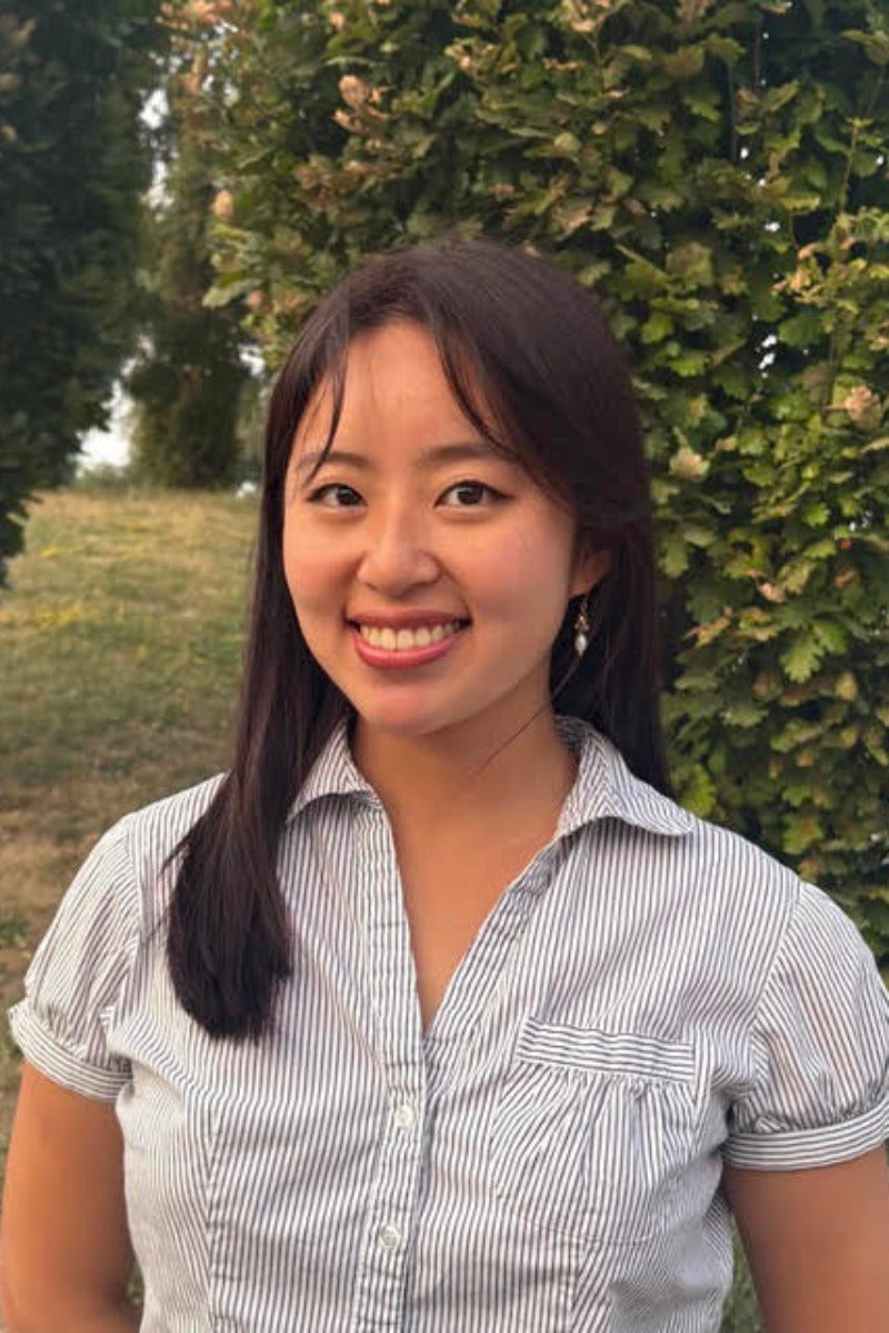 Elaine Lee, Proofreader